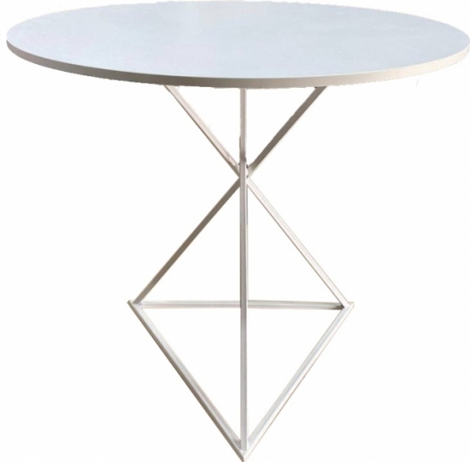 Стол Crystal белого цвета в аренду